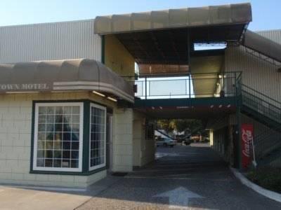 Gasthof Rodeway Downtown Hanford